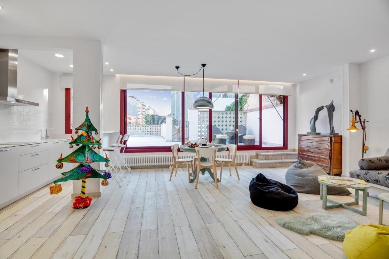 Вилла Contemporary Art House Фигерас Экстерьер фото