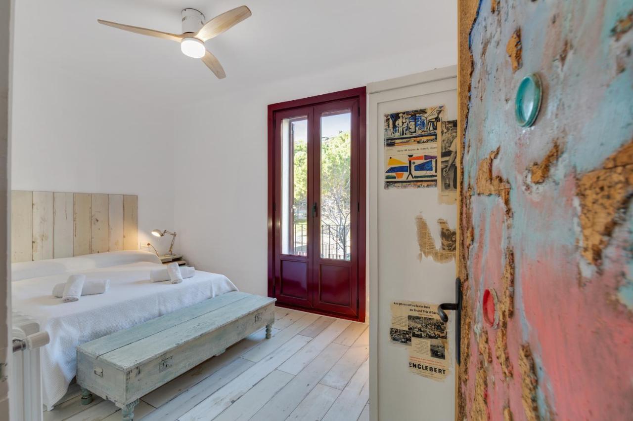Вилла Contemporary Art House Фигерас Экстерьер фото